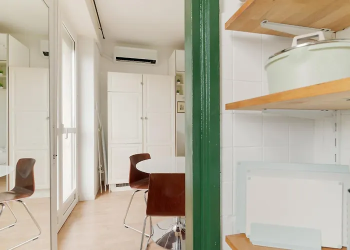 Apartment Guesthost - Dergano M3 Bright Milan