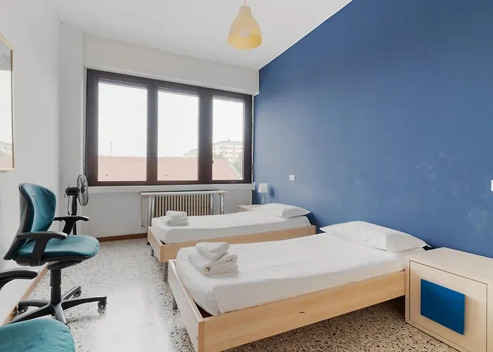 Guesthost - Farini For 6 People * ミラノ