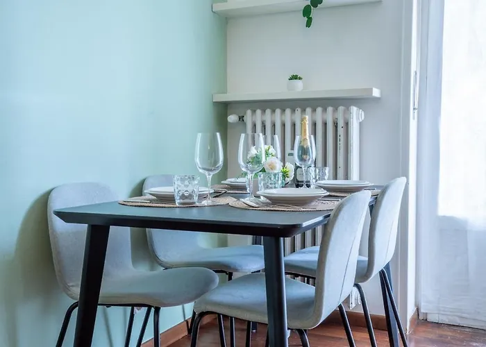 Duomo 10 Minutes Away Spacious 5 Pax Balcony Wifi Ac *