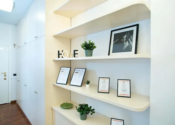 Cozy 5 Posti Letto - 15 Minuti Dal Duomo - Metro M1 A 4 Minuti - Ac - Wifi - Netflix 아파트 *