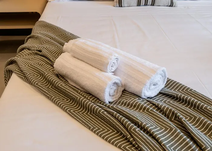 Stayeasy Crivelli - Stylish Studio, Duomo Walking Appartement *