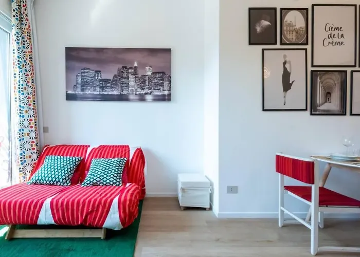 Mylo's -15 Minutes From The Duomo, Ieo, Prada * Milán