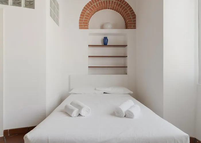 Guesthost - Comfy Navigli *