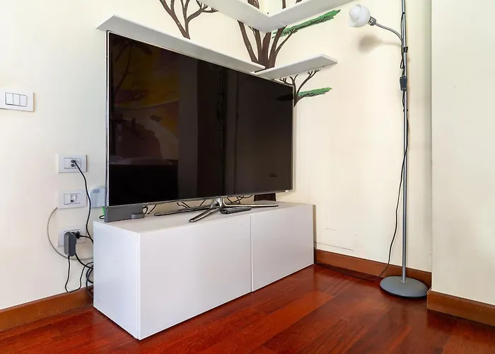 Elegant With Terrace In Life Milánó