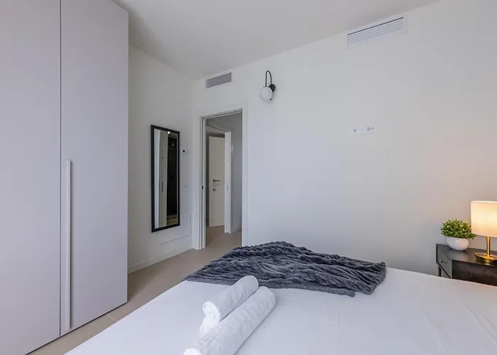 Navigli Eleganza Moderna Con Luce Naturale Lägenhet *