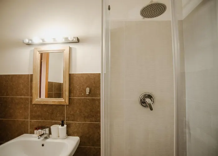 Guesthost - Mecenate Bright Apartman Milánó