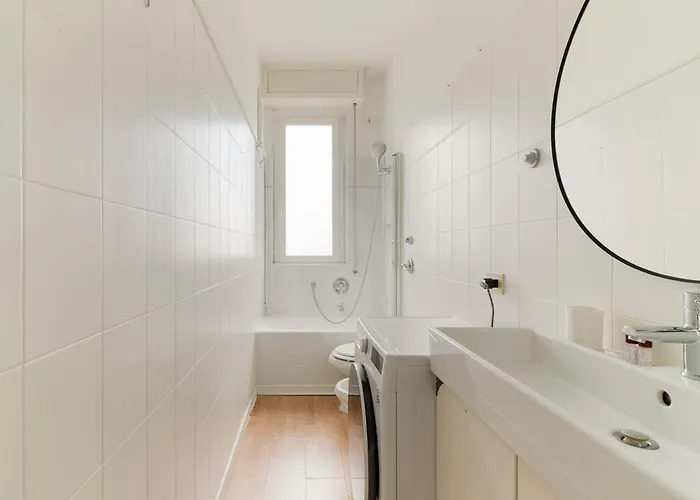 Guesthost - Dergano M3 Bright Apartment *