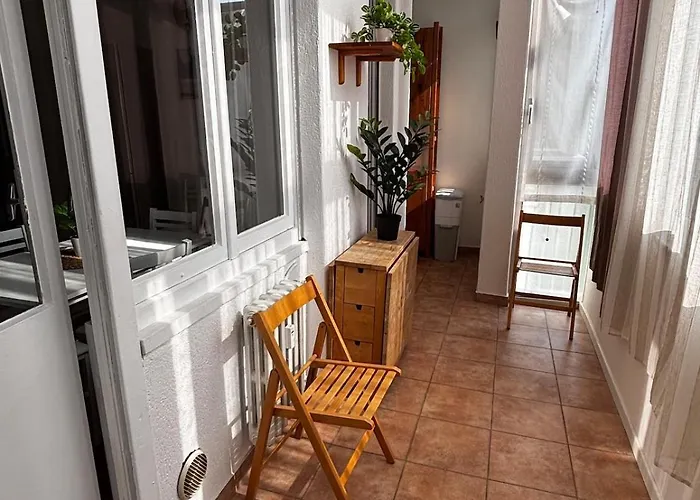 아파트 Bright Three-room 250m From The Subway 밀라노