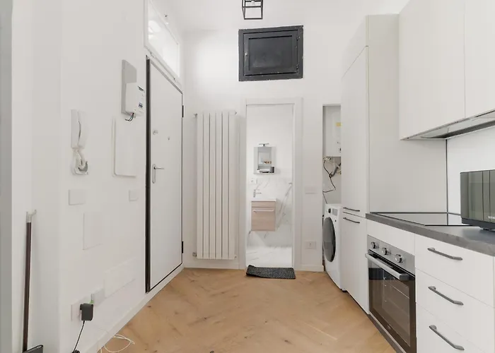 Guesthost - Brera Modern Milan