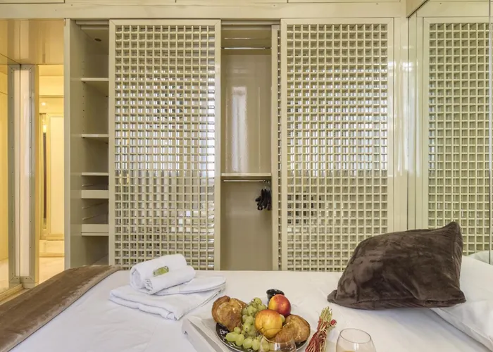 Appartement Cerva - Cozy 1 Bedroom With Balcony In San Babila By Rentopolis *