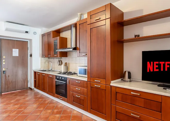 Spacious At 5 Min Walk From Station Lejlighed Milano
