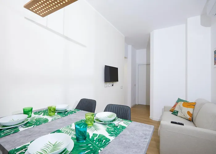 شقة Mia House 2 Nuovissimo Vicino San Siro, Rho Fiera E Vecchia Fiera, Mico E Allianz Cloud, Centro Pavesi E Fuori Di Danza, A Poca Distanza Dal Portello *