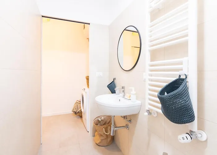 Maino Vicino Metro, Fiera, San Siro Milán