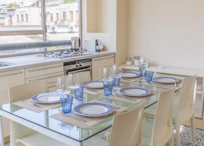 Penthouse With Terraces, Jacuzzi & Garage 公寓 米兰