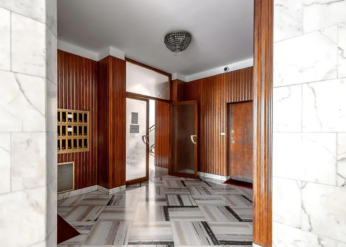 Stayeasy Crivelli - Stylish Studio, Duomo Walking * Milan