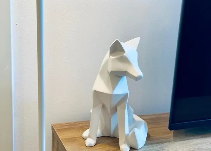 Mylo's -15 Minutes From The Duomo, Ieo, Prada