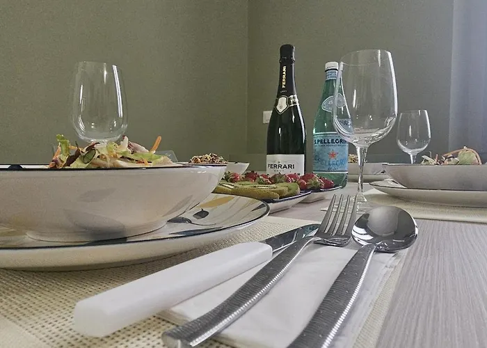 Carlo Farini 72 Superior - Private Parking - Centro Apartman