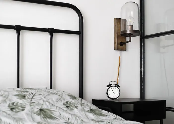 Minimal Chic Near * Milan