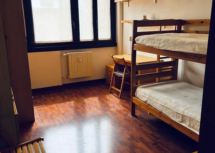 아파트 Bright Three-room 250m From The Subway 밀라노