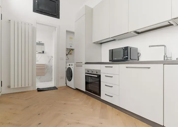 Guesthost - Brera Modern Appartement