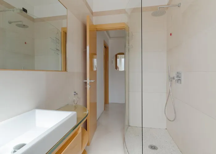 Guesthost - M1 Pagano Comfortable Apartmán