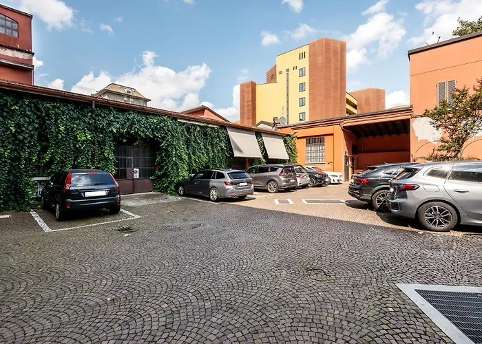 Stayeasy Bernina - Design Loft, Metro And Free Parking *
