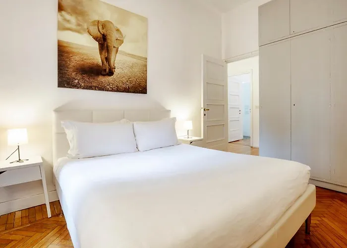 Exclusive 4 Bedrooms In Brera شقة ميلان