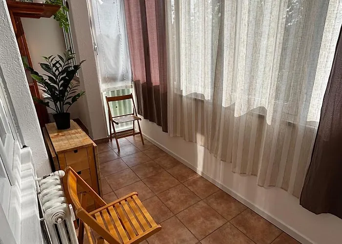 Bright Three-room 250m From The Subway 아파트 밀라노