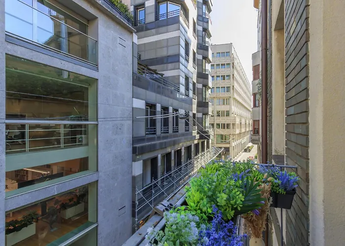 Appartement Cerva - Cozy 1 Bedroom With Balcony In San Babila By Rentopolis *