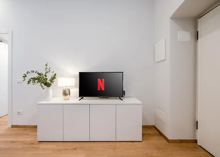 Design 4min To Metro, 15min Centrale, 25min Duomo Milánó