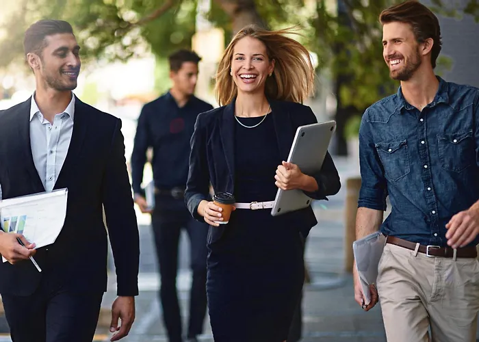 Carlo Farini 72 Superior - Private Parking - Centro Apartman *