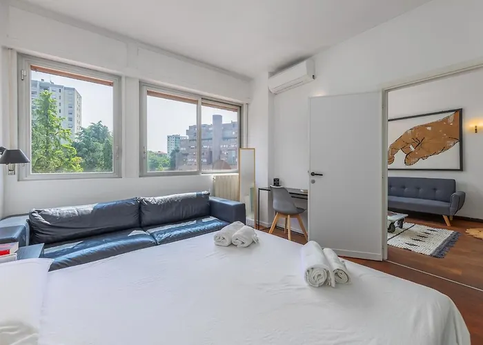 아파트 Parking, 2 Min To Metro, 8 Min To Rho Fiera, Air Conditioning *