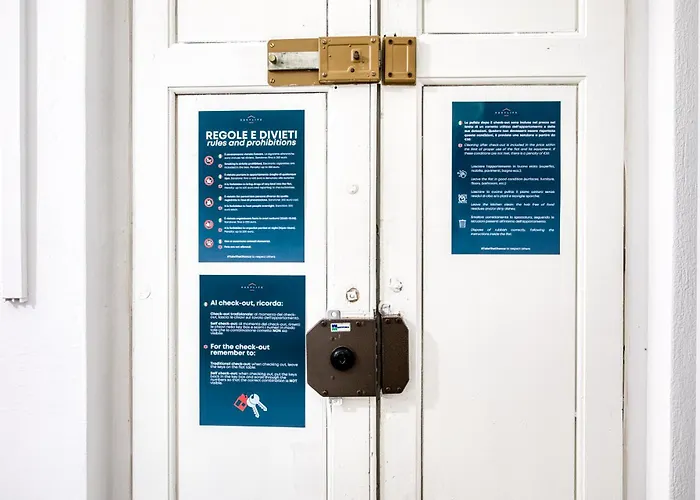 Easylife - Charme Nel Quartiere Isola A Appartamento