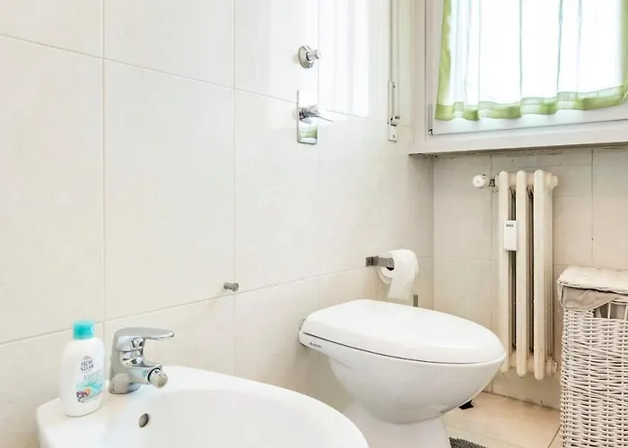 Lovely Flat Close To Center In Porta Romana *