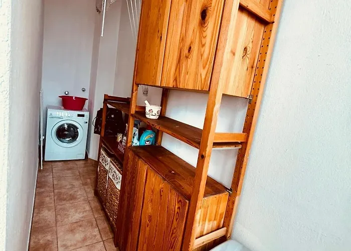 Bright Three-room 250m From The Subway