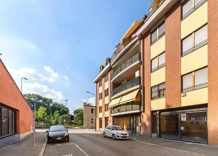 Elegant Retreat With Sunny Terrace & Excellent Metro Links * Mediolan