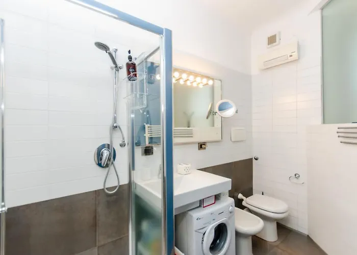 Corso Chic Street, Porta Garibaldi, Stazione Centrale, Nel Cuore Della Di *