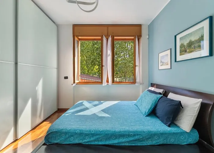 Elegant Retreat With Sunny Terrace & Excellent Metro Links * Mediolan