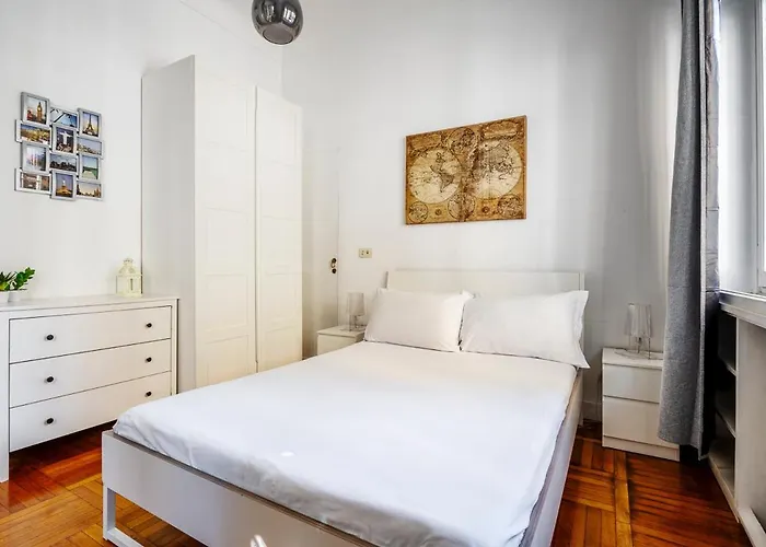 Exclusive 4 Bedrooms In Brera شقة ميلان