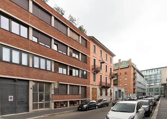 Guesthost - Farini For 6 People