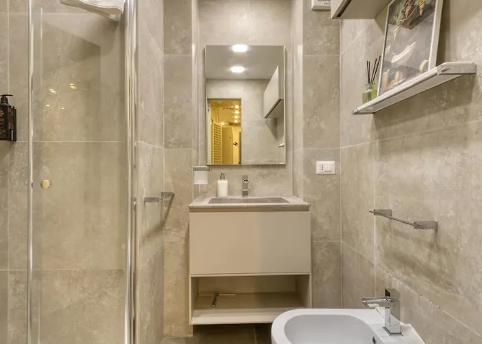 Cerva - Cozy 1 Bedroom With Balcony In San Babila By Rentopolis