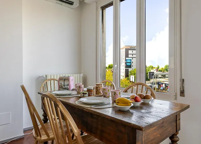 One Bedroom In The Heart Of