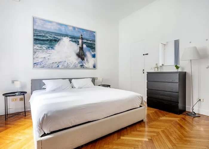 Exclusive 4 Bedrooms In Brera شقة ميلان