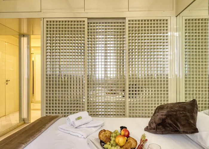 Appartement Cerva - Cozy 1 Bedroom With Balcony In San Babila By Rentopolis *