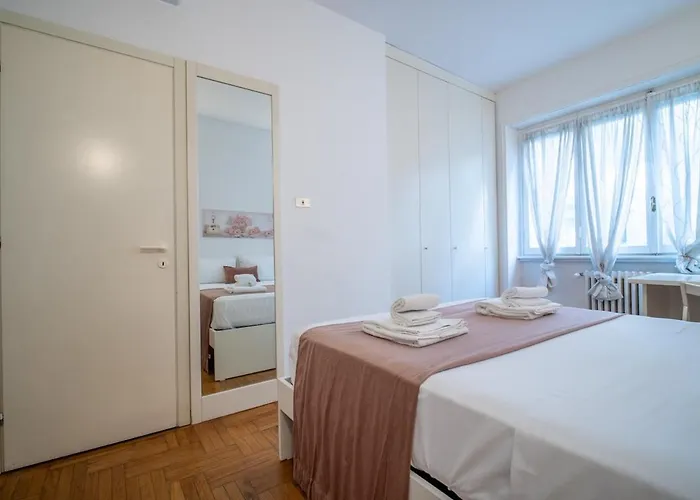 Duomo 10 Minutes Away Spacious 5 Pax Balcony Wifi Ac *