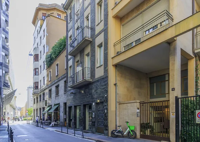 Appartement Cerva - Cozy 1 Bedroom With Balcony In San Babila By Rentopolis