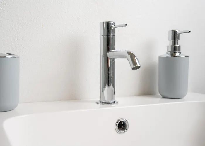 Design 4min To Metro, 15min Centrale, 25min Duomo * Milánó