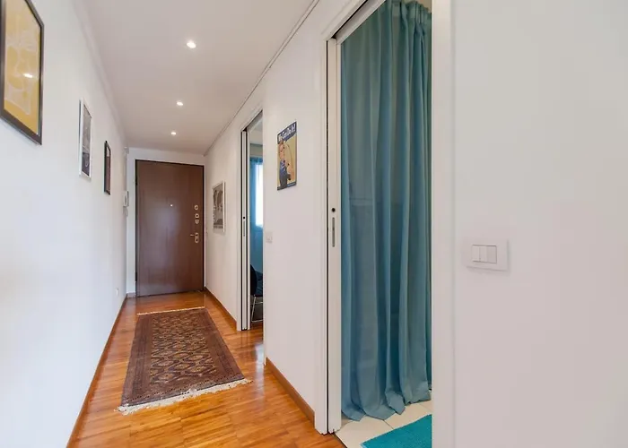 Bright And Lovely Private In Appartement *