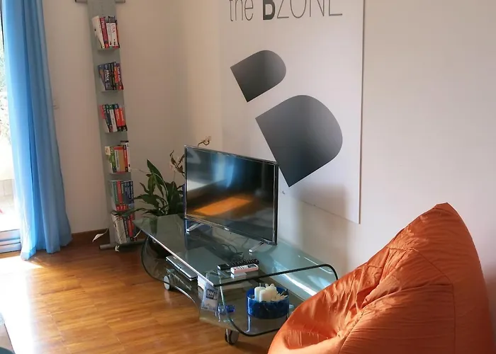 Bright And Lovely Private In