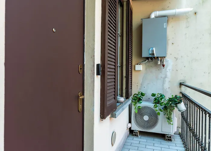 Spacious At 5 Min Walk From Station Apartamento *